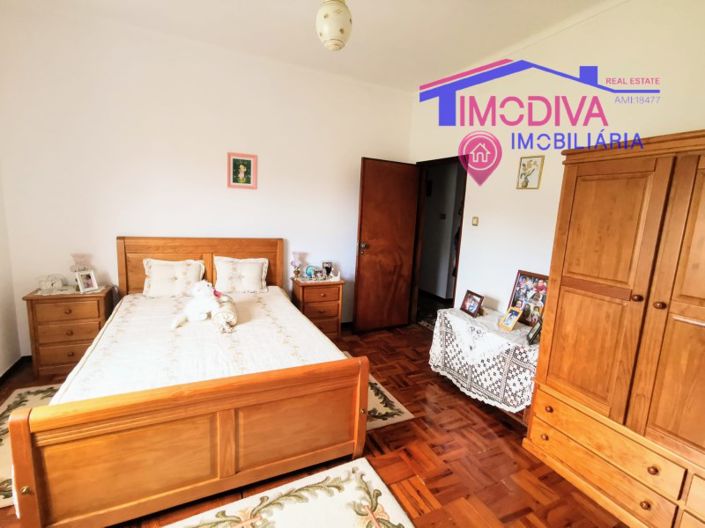 Image No.22-4 Bed House for sale