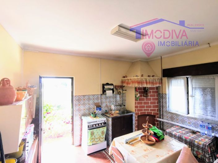 Image No.25-4 Bed House for sale