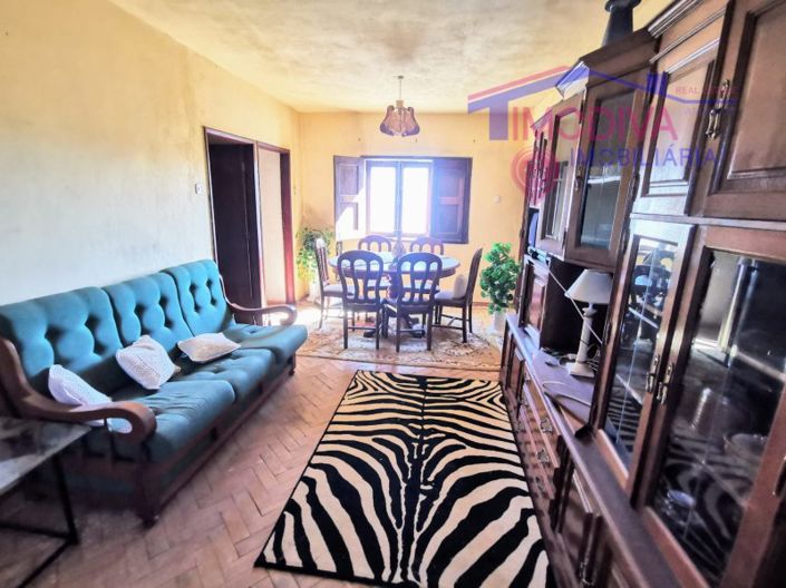 Image No.5-3 Bed House for sale