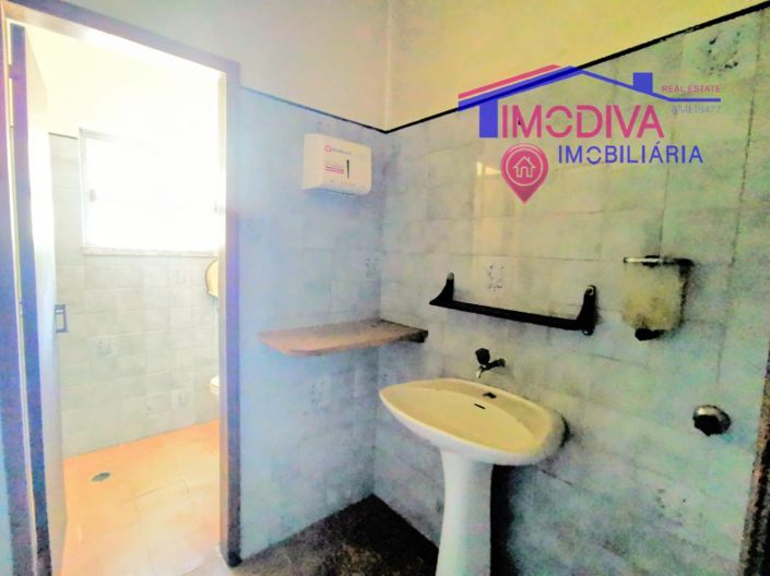 Image No.13-Bar for sale