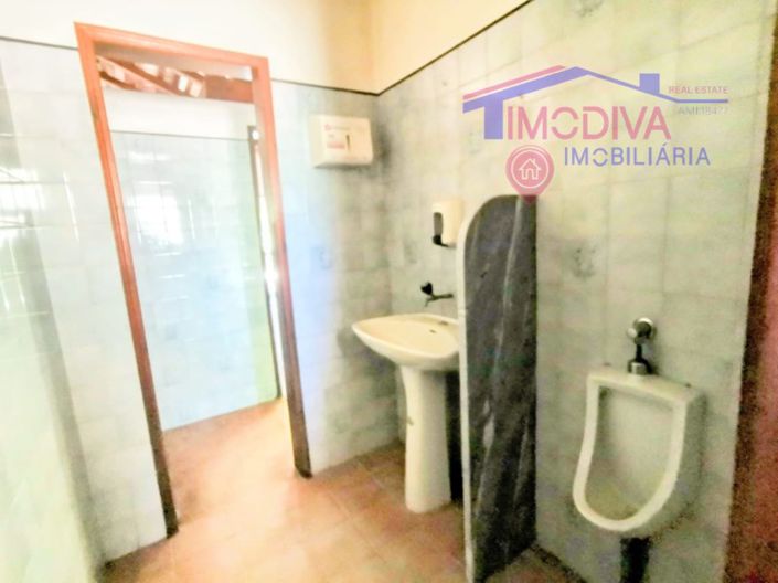 Image No.14-Bar for sale