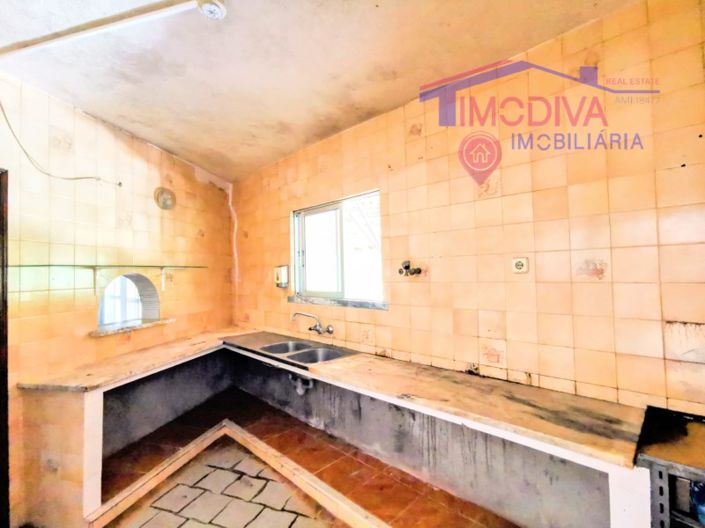 Image No.17-Bar for sale