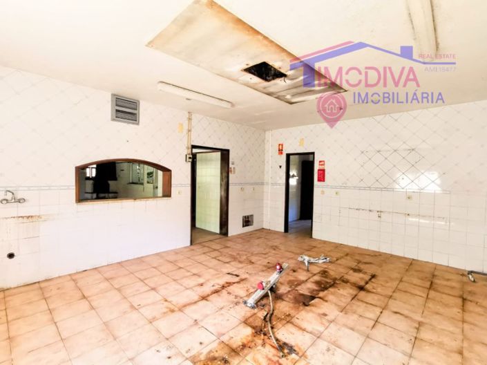 Image No.18-Bar for sale