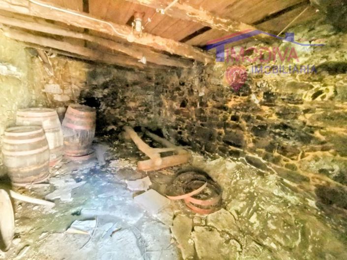 Image No.25-5 Bed House for sale