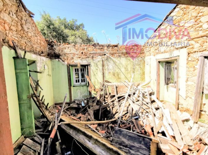 Image No.8-2 Bed House for sale