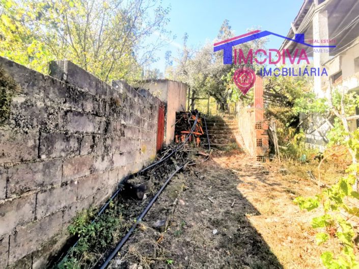 Image No.5-2 Bed House for sale