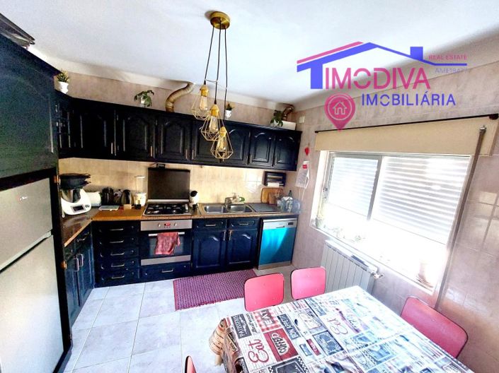 Image No.8-4 Bed House for sale