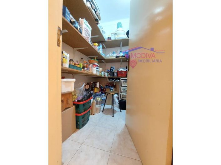 Image No.9-4 Bed House for sale