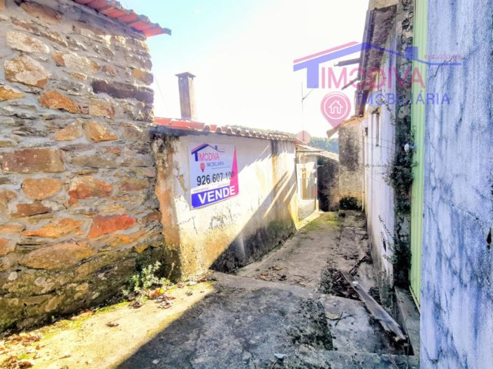 Image No.1-Maison de 2 chambres à vendre à Figueiró dos Vinhos