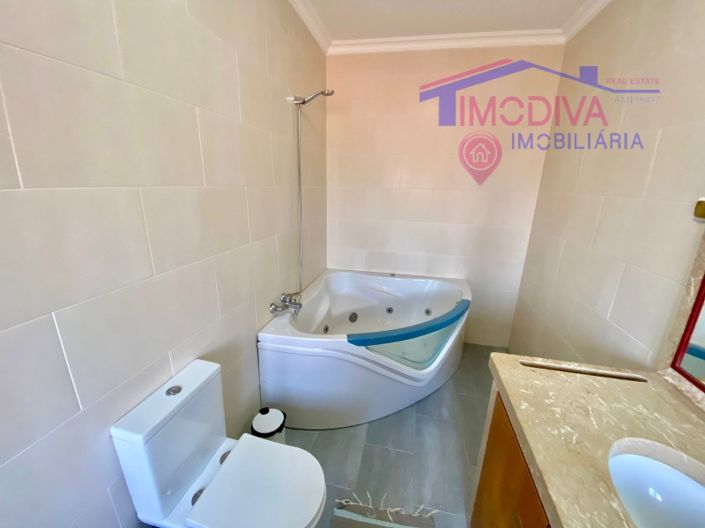 Image No.22-4 Bed Farmhouse for sale