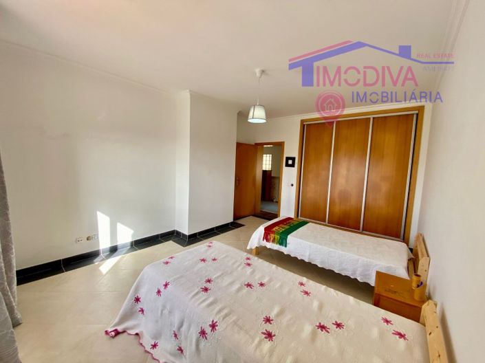 Image No.31-4 Bed Farmhouse for sale