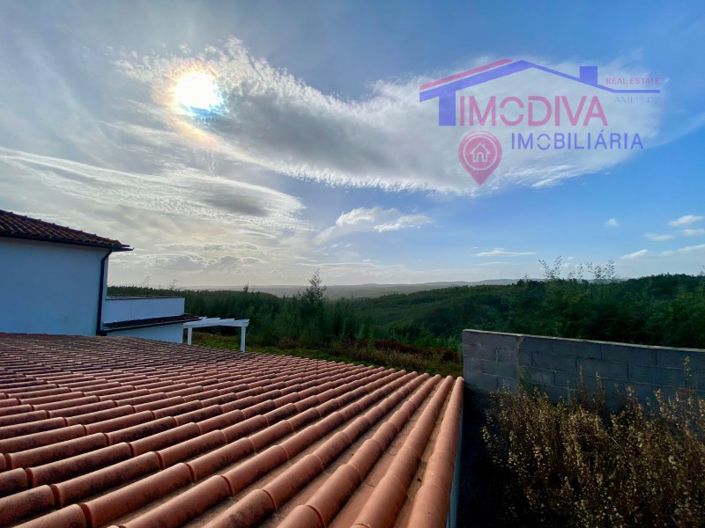 Image No.44-4 Bed Farmhouse for sale