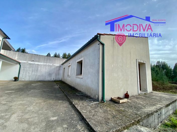 Image No.50-4 Bed Farmhouse for sale