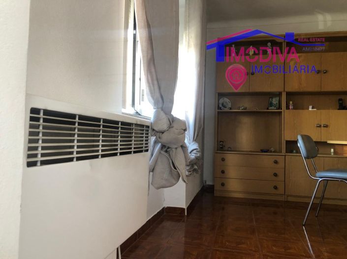 Image No.6-3 Bed House for sale