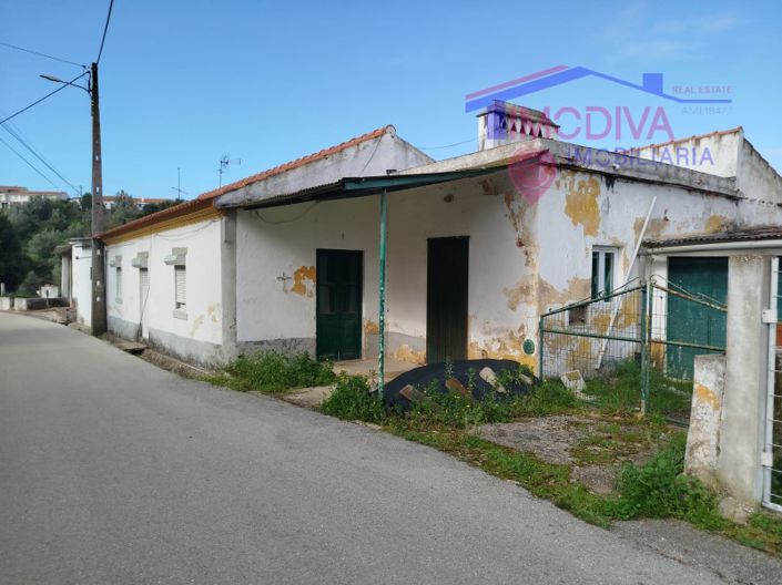 Image No.1-2 Bed House for sale