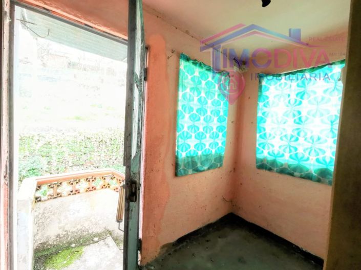 Image No.4-2 Bed House for sale