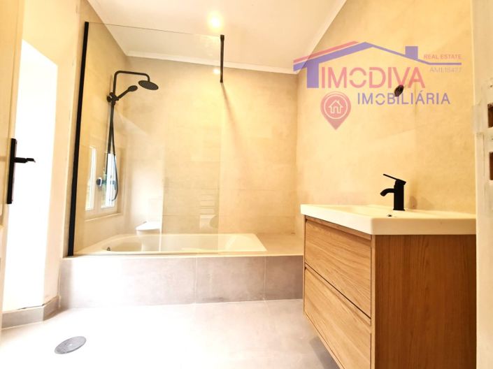 Image No.15-3 Bed House for sale