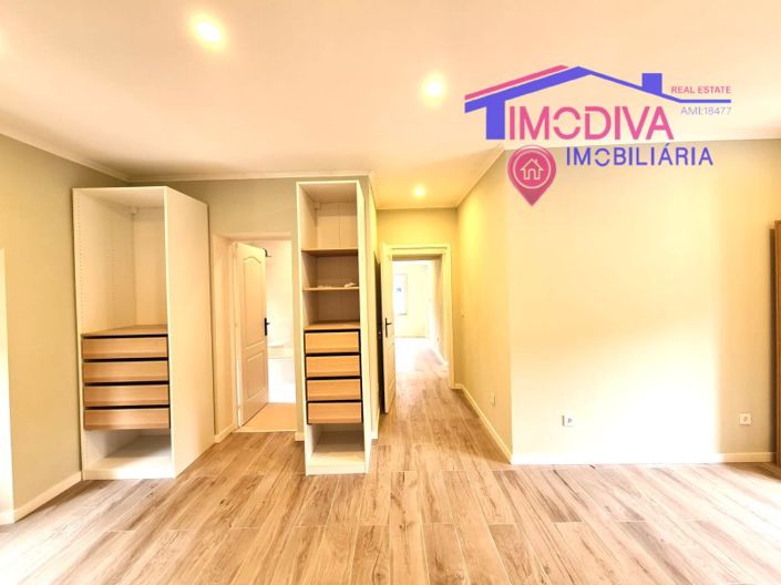 Image No.18-3 Bed House for sale