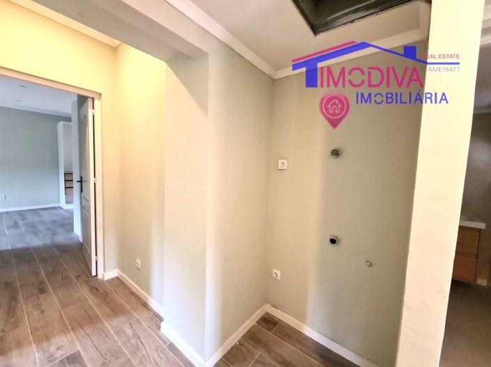 Image No.20-3 Bed House for sale