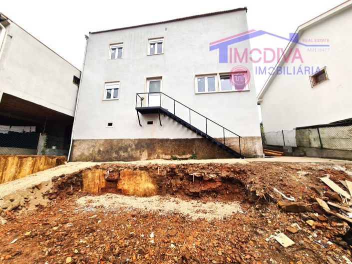 Image No.46-3 Bed House for sale