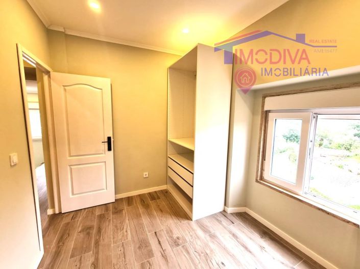 Image No.8-3 Bed House for sale