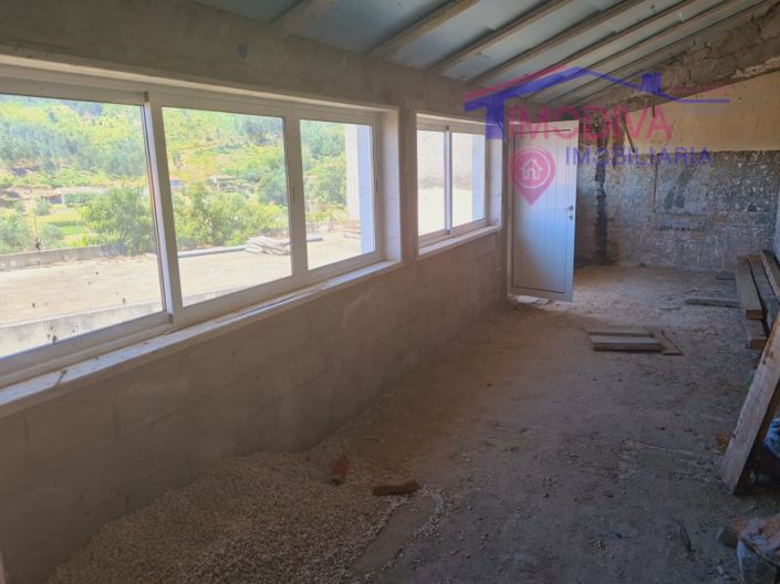 Image No.10-3 Bed House for sale