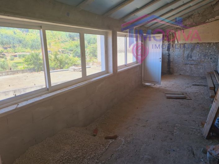 Image No.12-3 Bed House for sale