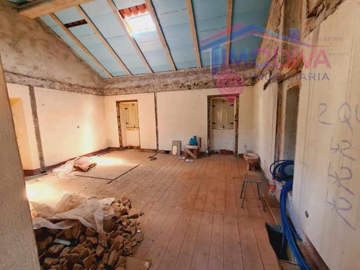 Image No.14-3 Bed House for sale