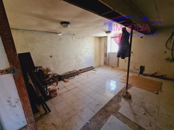 Image No.17-3 Bed House for sale