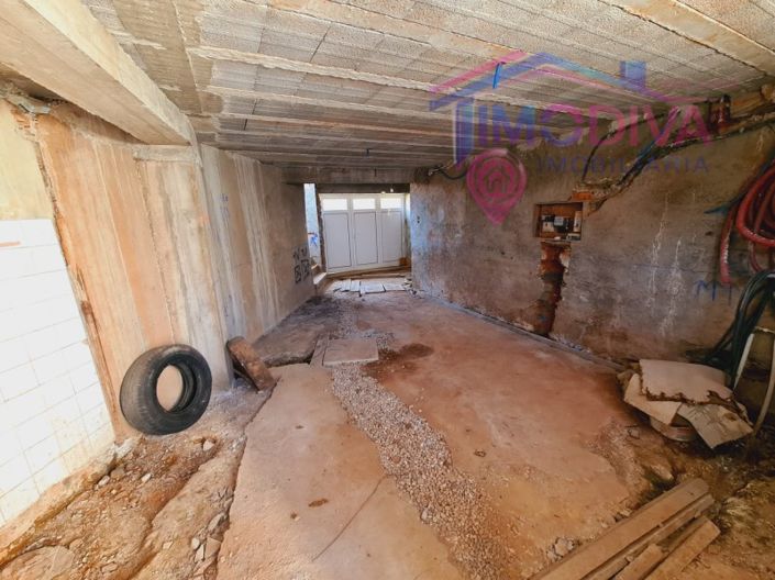 Image No.6-3 Bed House for sale