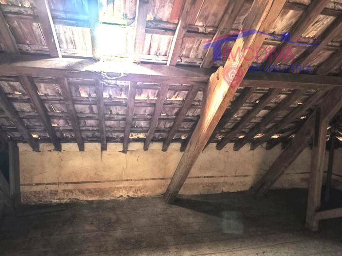 Image No.11-8 Bed Farmhouse for sale