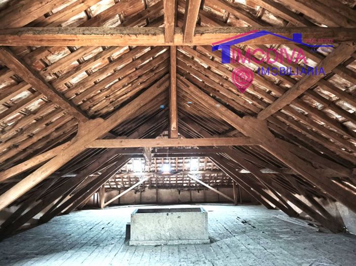 Image No.12-8 Bed Farmhouse for sale