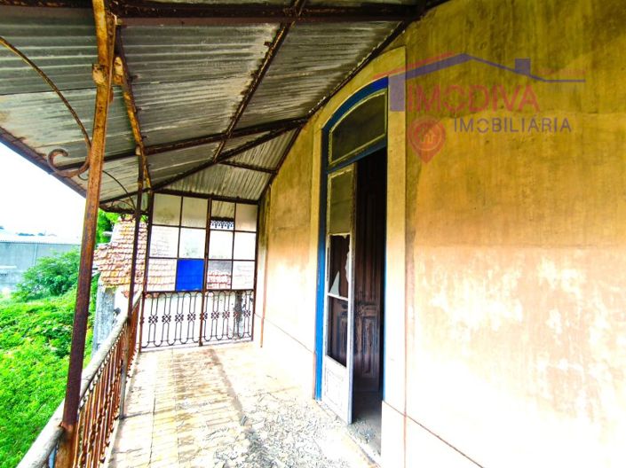 Image No.17-8 Bed Farmhouse for sale