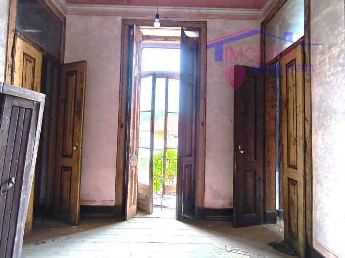 Image No.29-8 Bed Farmhouse for sale