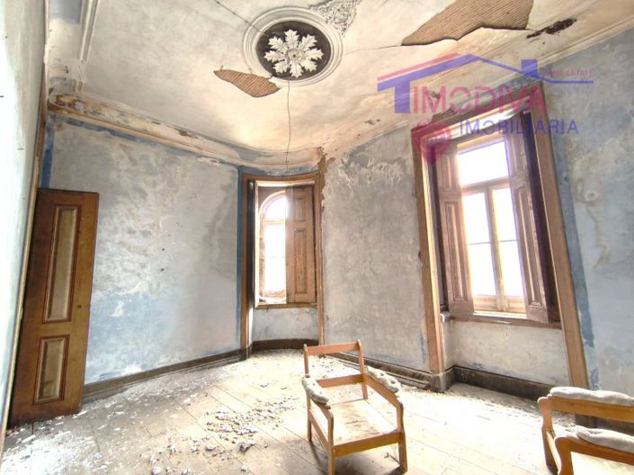 Image No.34-8 Bed Farmhouse for sale