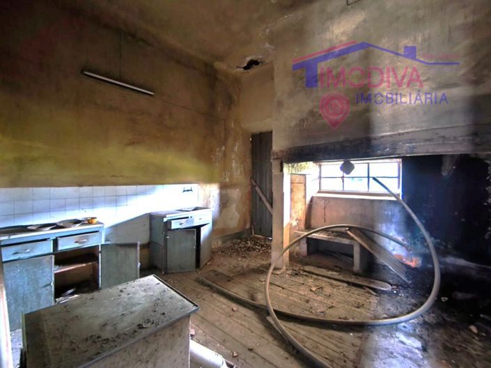 Image No.35-8 Bed Farmhouse for sale