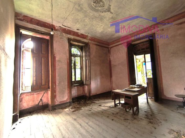 Image No.43-8 Bed Farmhouse for sale