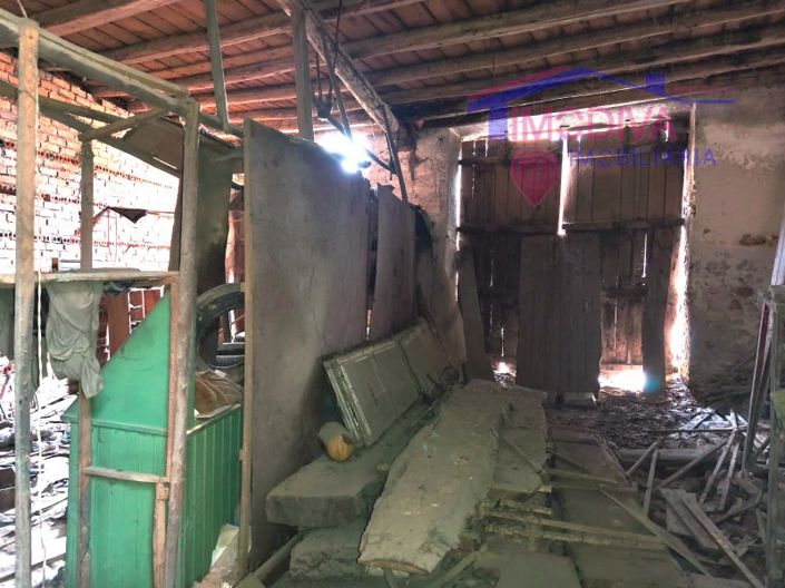 Image No.52-8 Bed Farmhouse for sale