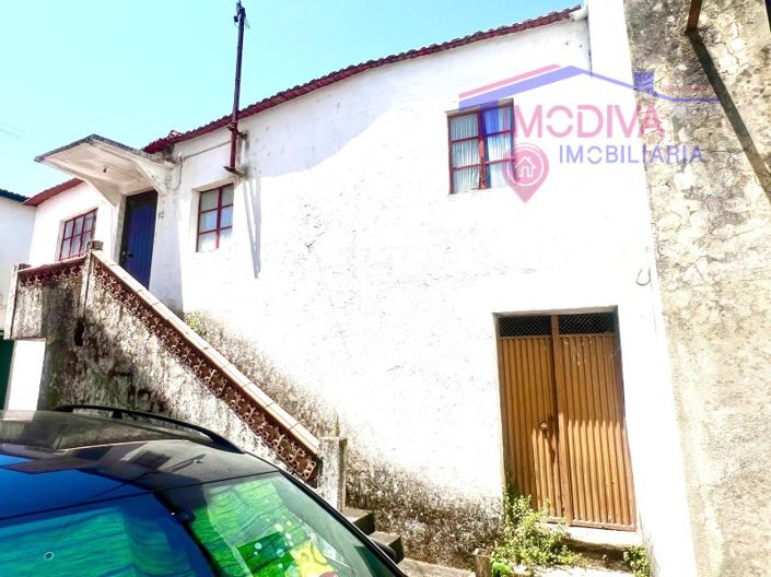 Image No.1-4 Bed House for sale