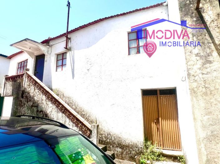 Image No.2-4 Bed House for sale