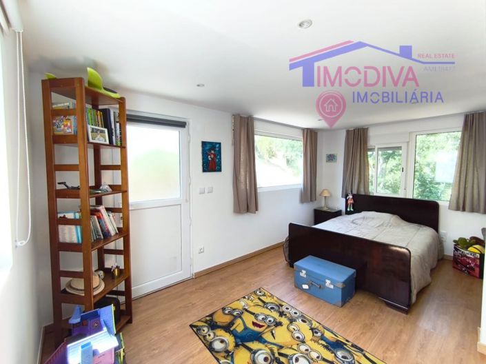 Image No.64-3 Bed House for sale