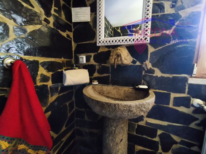 Image No.68-3 Bed House for sale