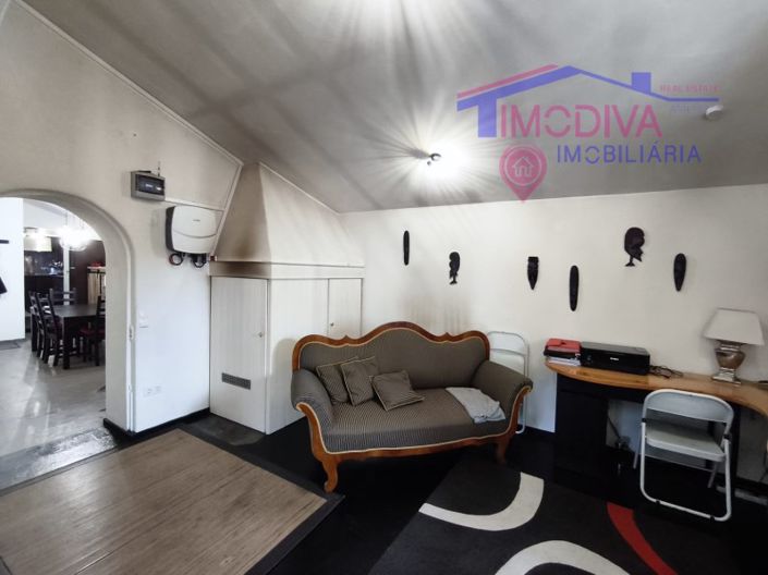 Image No.70-3 Bed House for sale