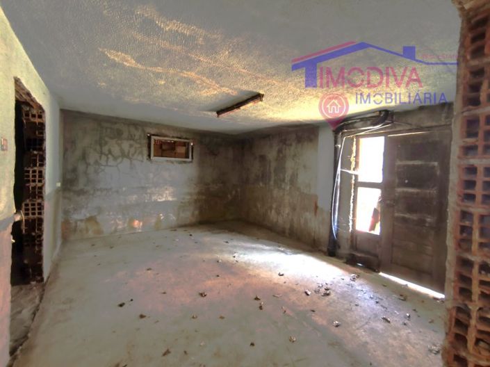 Image No.15-3 Bed House for sale