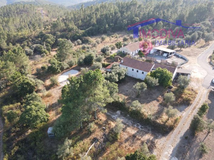 Image No.1-4 Bed House for sale
