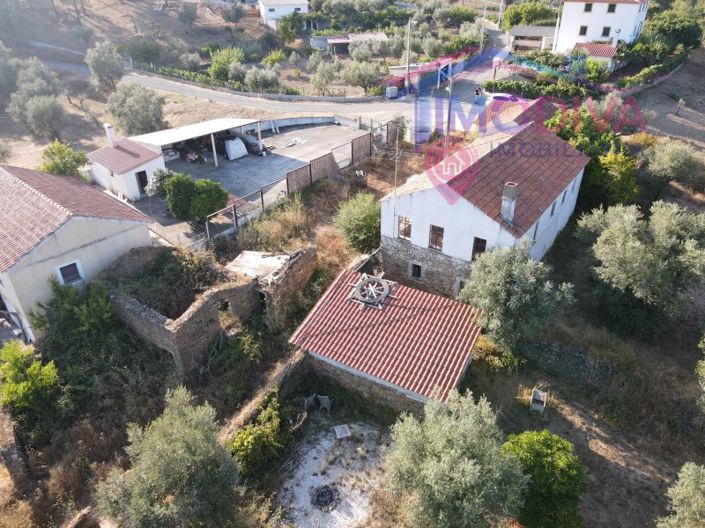 Image No.2-4 Bed House for sale