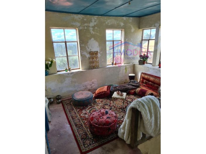 Image No.8-4 Bed House for sale