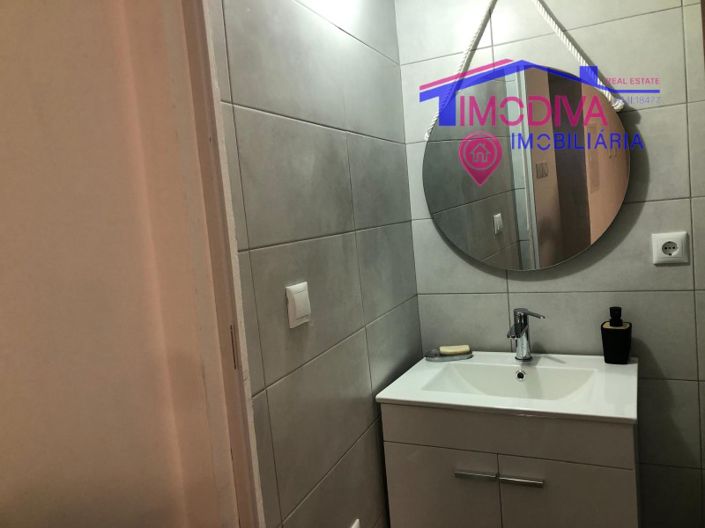 Image No.8-1 Bed House for sale