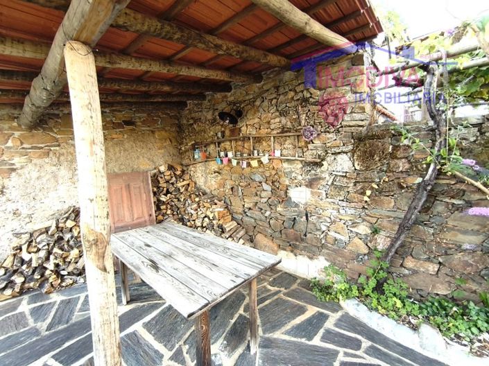 Image No.65-2 Bed House for sale