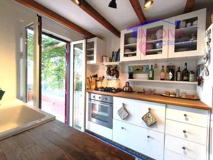 Image No.9-2 Bed House for sale